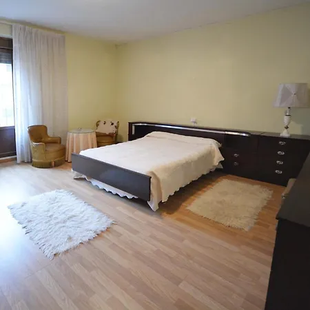 La Casa De El Burgo Holiday home
