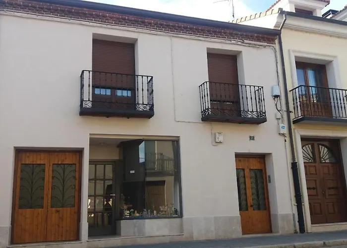 펜션 La Casa De El Burgo 엘부르고데오스마